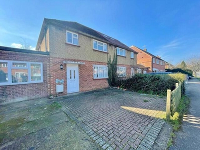 5 Bedroom Semi-detached House For Rent In Guildford, Surrey