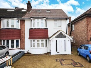 5 Bedroom Semi-detached House For Rent In London