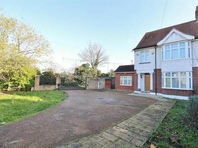 5 Bedroom Semi-detached House For Sale In Isleworth