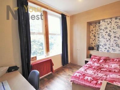 6 bedroom flat to rent Leeds, LS6 4DJ