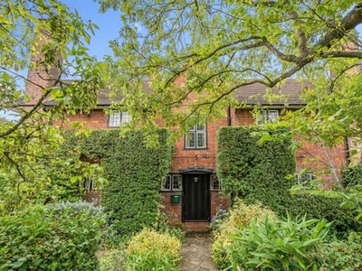 7 Bedroom Detached House For Sale In London