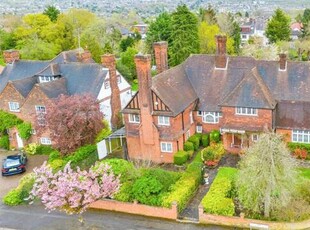7 Bedroom Detached House For Sale In New Barnet