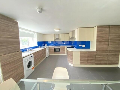 7 Bedroom Semi-detached House For Rent In Coventry, West Midlands