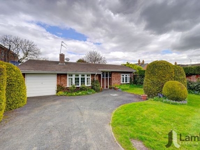 Bungalow for sale in Holt Gardens, Studley B80