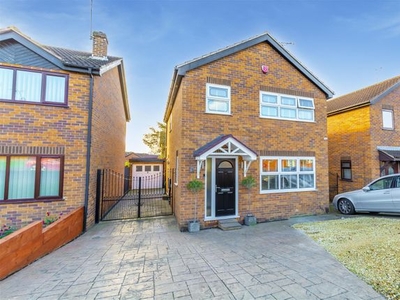 Detached house for sale in Iona Drive, Trowell, Nottingham NG9