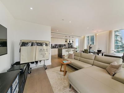 Flat for sale in Ariel House, London Dock E1W