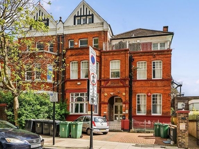 Flat for sale in Hampstead, London NW3