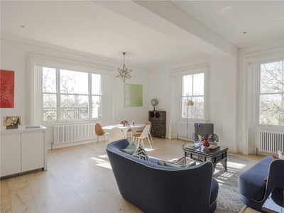 Flat for sale in Hyde Park Gardens, London W2