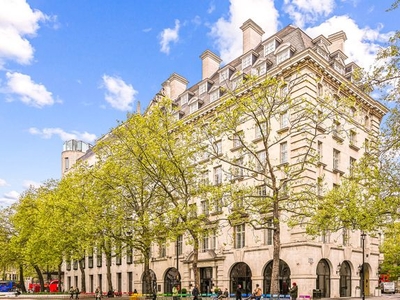 Flat for sale in Strand, Covent Garden London WC2R