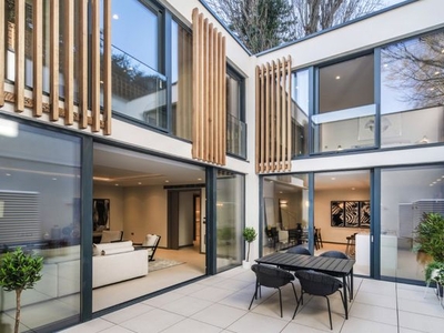 Mews house for sale in Abbey Road, St John's Wood, London NW8