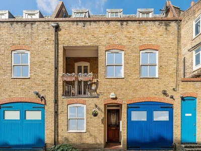Mews house for sale in Rutland Mews, London NW8
