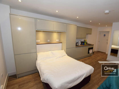 Studio Flat For Rent In Canute Road, Southampton