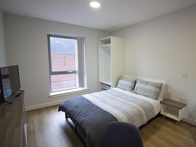 Studio Flat For Rent In Clare Court, 2 Clare Street
