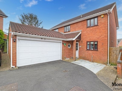 Terraced house for sale in Chevely Close, Coopersale CM16
