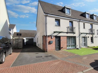 Town house for sale in Crofton Drive, Braehead, Renfrew PA4
