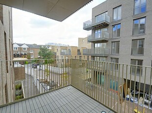 1 bedroom apartment for rent in Halyards Court, Durham Wharf Drive, Brentford, TW8