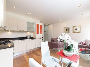 1 bedroom flat for rent in Bevenden Street, London, N1