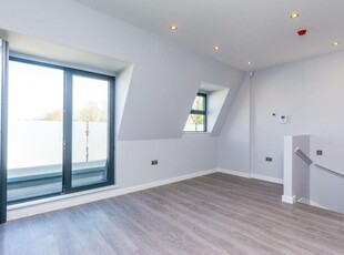 1 bedroom flat for rent in Garratt Lane, Earlsfield, London, SW18