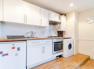 1 bedroom flat for rent in West Hill, West Hill, London, SW18