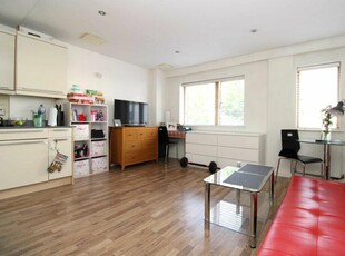 1 bedroom flat for rent in Westferry Road, Canary Wharf, E14
