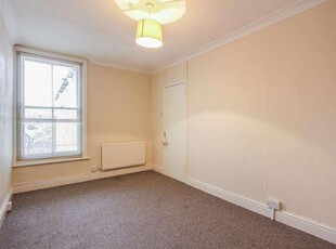2 bed flat to rent in Cromwell Road,
CT5, Whitstable