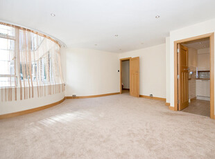 2 bedroom apartment for rent in Charterhouse Square, EC1M