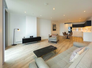 2 bedroom apartment for rent in Three 60 , New Jackson Street, M15