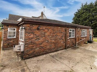 2 Bedroom Bungalow For Sale In Bowers Gifford