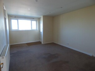 2 bedroom flat for rent in 2 Boughton Parade Flats Loose Road, Maidstone, Kent, ME15