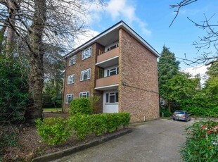 2 bedroom flat for rent in Branksome Wood Road, Bournemouth, , BH12