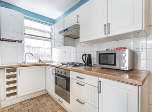 2 bedroom flat for rent in Clive Road West Dulwich SE21
