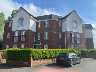 2 bedroom flat for rent in Cromwell Avenue, Reddish, Stockport, SK5