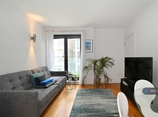 2 bedroom flat for rent in Dock Street, London, E1