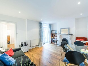 2 bedroom flat for rent in Edith Grove, Chelsea, London, SW10