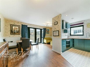 2 bedroom flat for rent in Edward Heylyn House, Thomas Frye Drive, E3