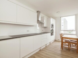 2 bedroom flat for rent in London, SW11