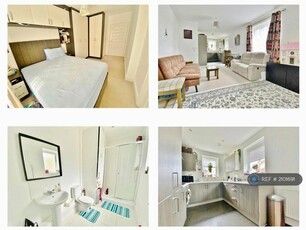 2 bedroom flat for rent in Mayfair Court, Hounslow, TW5