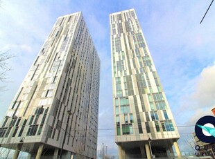 2 bedroom flat for rent in Michigan Point Tower A, 9 Michigan Avenue, Salford, Greater Manchester, M50