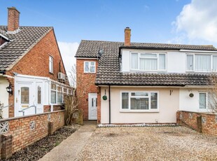 3 Bed House For Sale in Mount Road, Thatcham, RG18 - 5319105