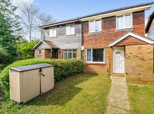 3 Bed House For Sale in St Johns, Woking, GU21 - 5314115