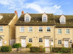 3 Bed House For Sale in Woodford Way, Witney, OX28 - 5275832