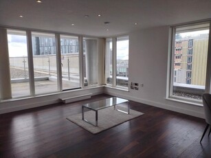 3 bedroom apartment for rent in New Bridge Street Salford M3