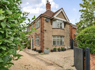 3 Bedroom Detached House For Sale In Temple Cowley
