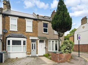 3 Bedroom End Of Terrace House For Sale In Chingford