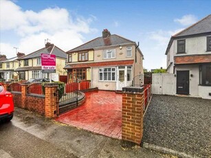 3 Bedroom Semi-detached House For Sale In Willenhall