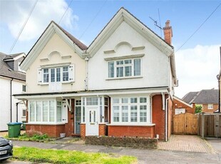 4 Bedroom House For Sale In Walton On Thames, Surrey
