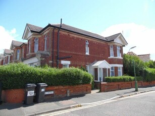 5 bedroom house for rent in Five Double Bedroom House, Charminster, BH8