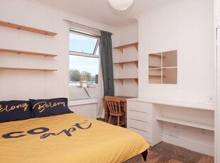 6 bedroom terraced house for rent in Hollingbury Road, Brighton, BN1