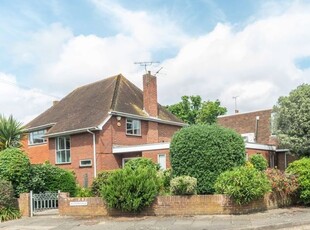 Detached house for sale in Broomfield, Lower Sunbury TW16