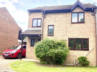 Detached house to rent in Bromstone Road, Broadstairs CT10
